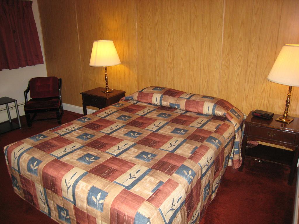 Downtowner Motor Inn Creston Bilik gambar