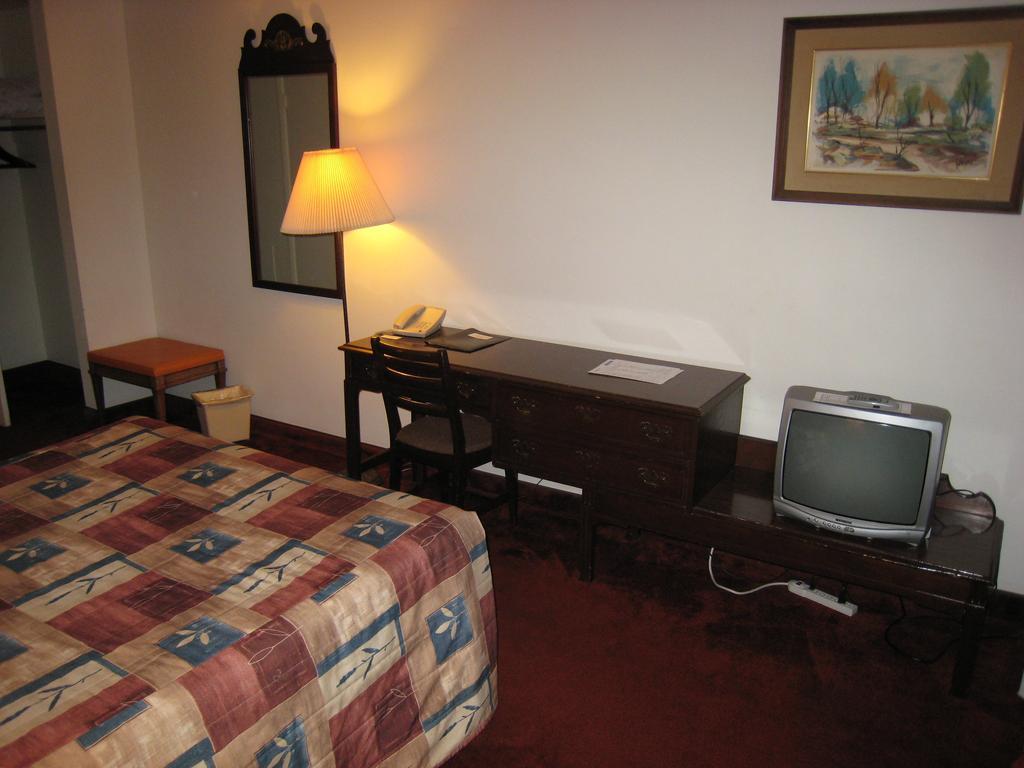 Downtowner Motor Inn Creston Bilik gambar
