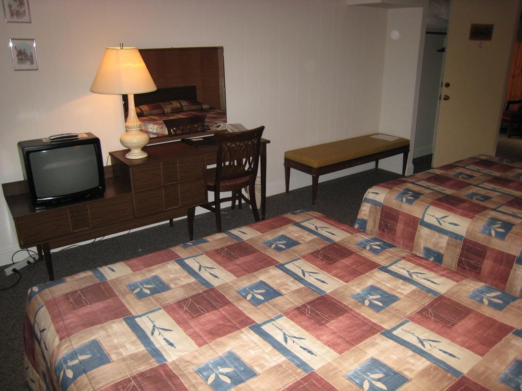 Downtowner Motor Inn Creston Bilik gambar