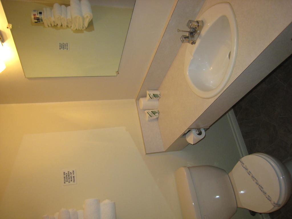 Downtowner Motor Inn Creston Bilik gambar
