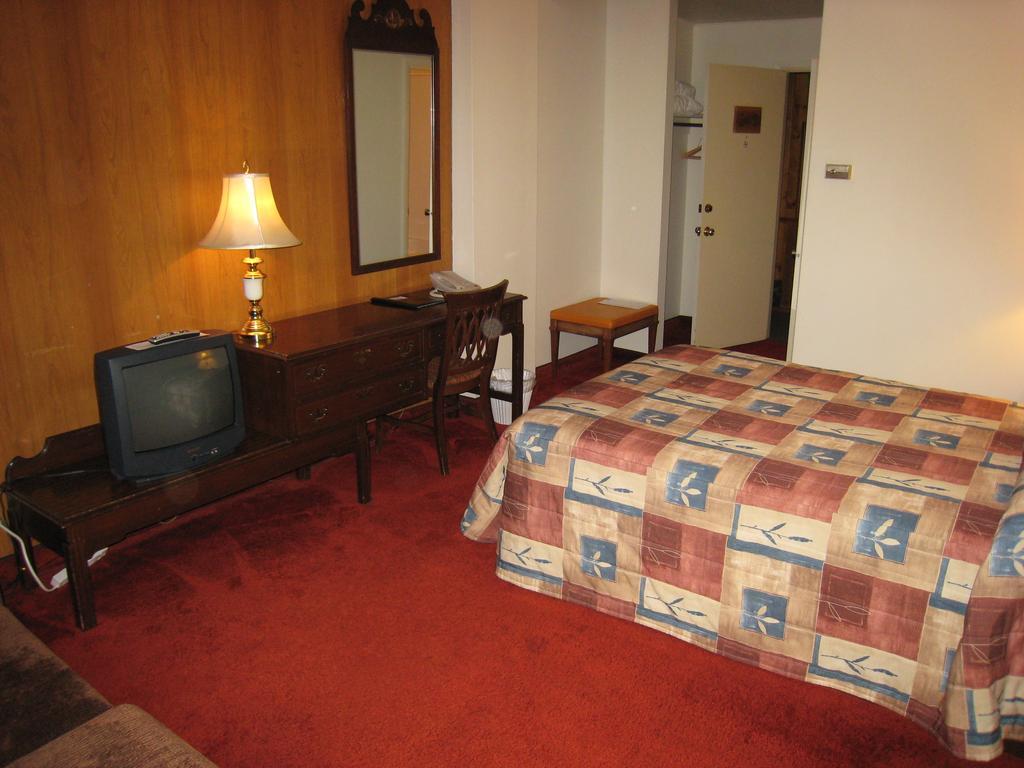 Downtowner Motor Inn Creston Bilik gambar