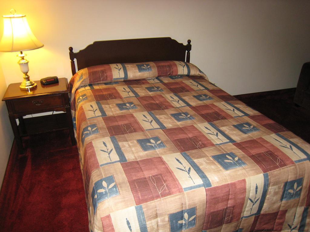 Downtowner Motor Inn Creston Bilik gambar