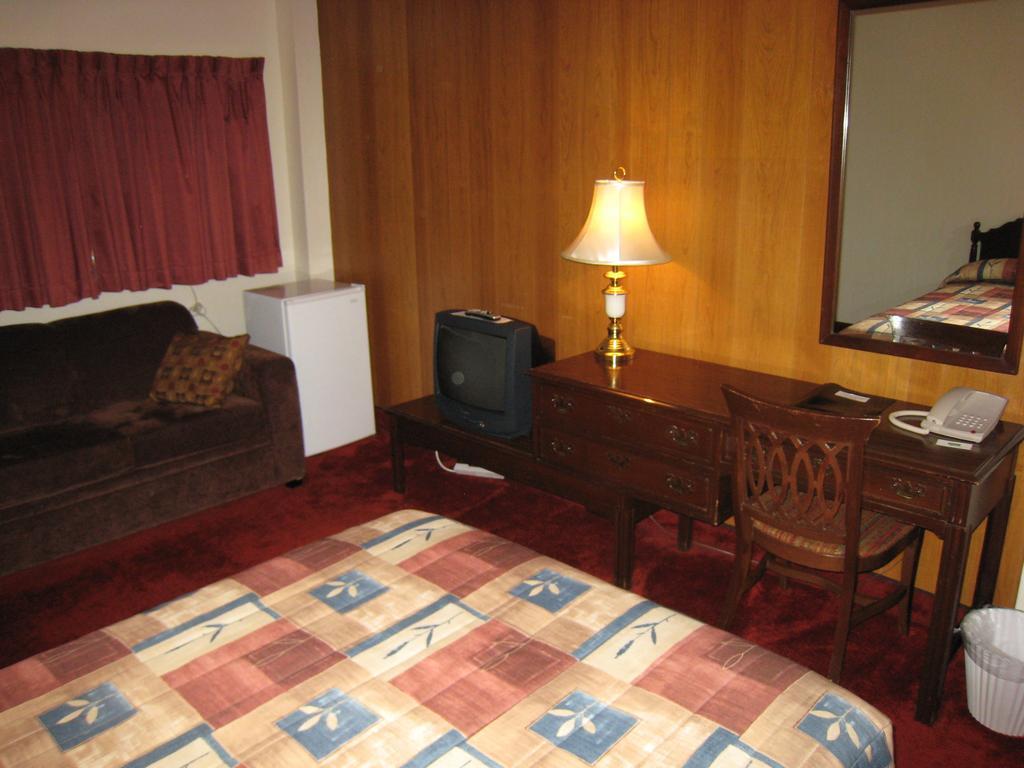 Downtowner Motor Inn Creston Bilik gambar